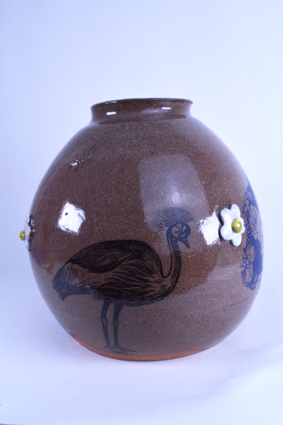 Round Vase with Daisies and Transfers